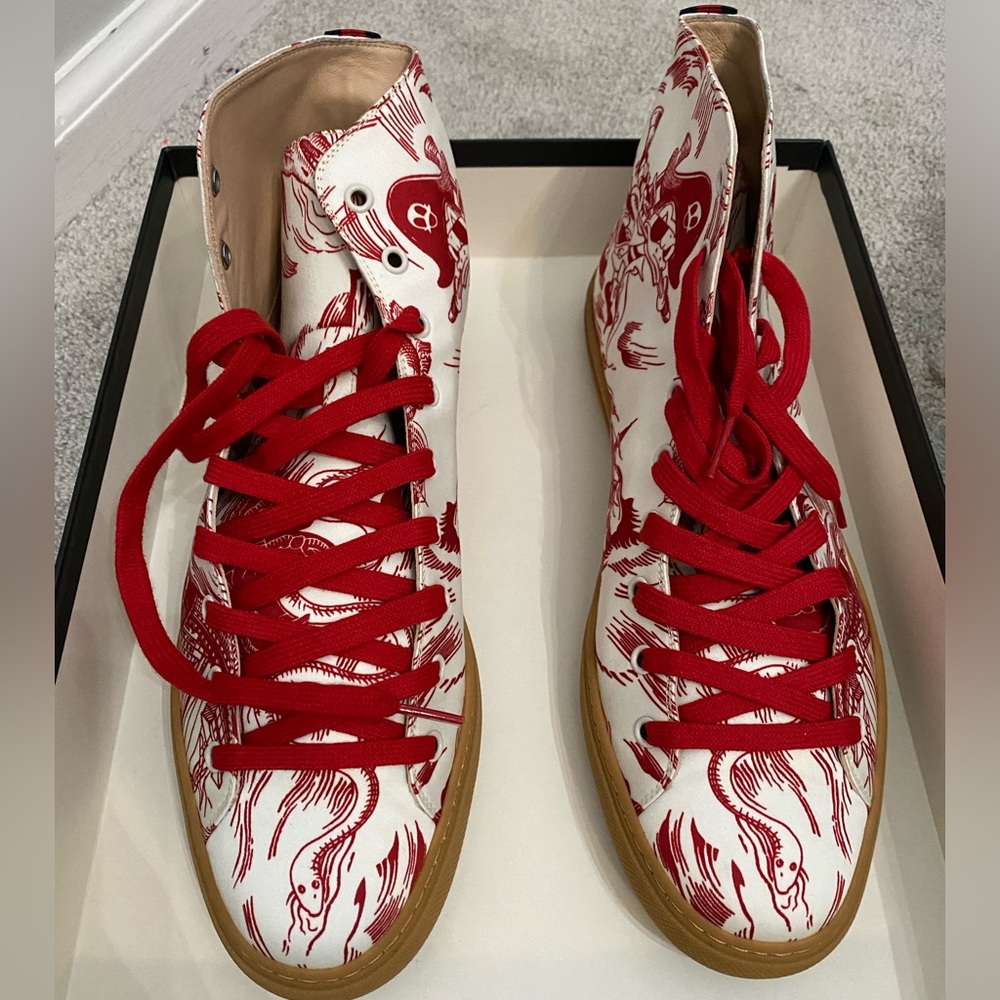 Gucci Razo sea storm red size 10+
